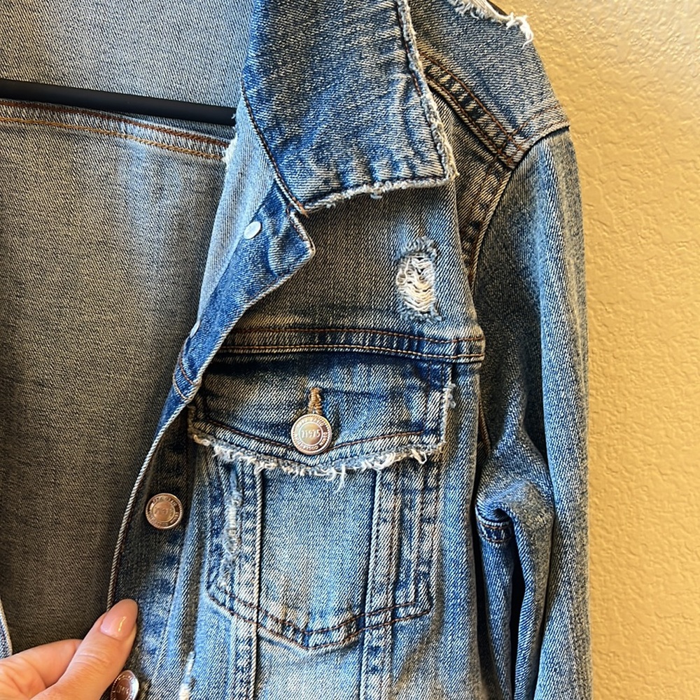 Denim jacket - Picture 3 of 4